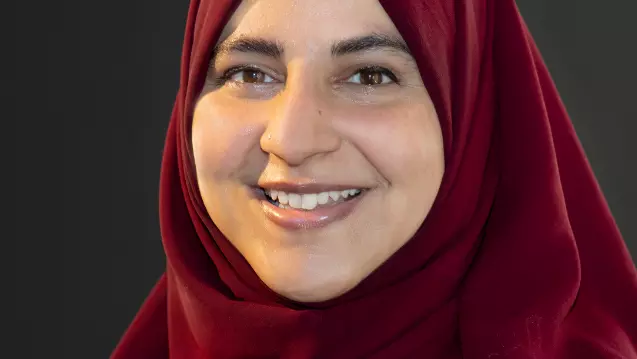 Dr Hinnah Rafique photo