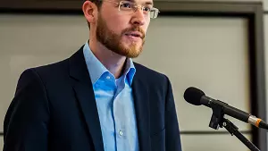 Photo of Dr Martin-Immanuel Bittner