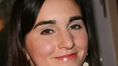 louise thomas headshot