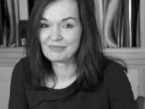 Photo of Professor Dame Carol Robinson